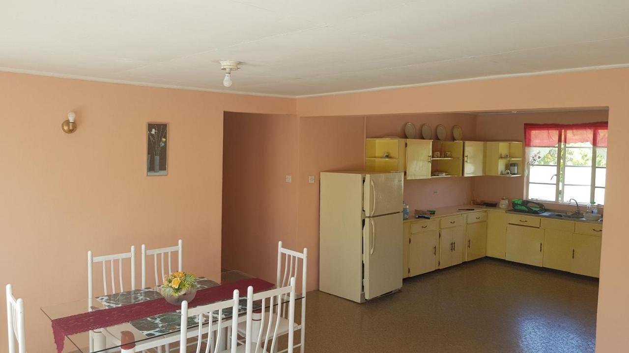 Rain Apartment Bridgetown Luaran gambar